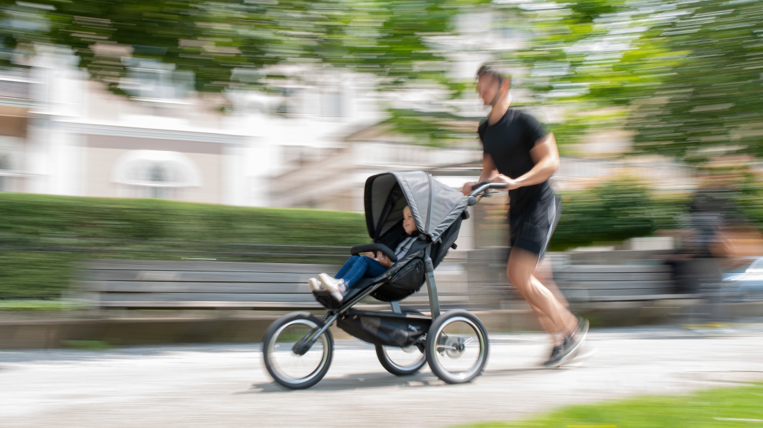 Beh či jazda na in-linoch nie sú s bábätkom tabu. Užite si aktívne rodičovstvo so športovými kočíkmi TFK