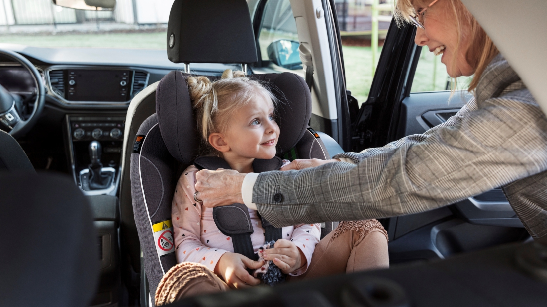 Ešte bezpečnejšie autosedačky pre deti. Značka BeSafe prichádza s prelomovým systémom uťahovania pásov a ďalšími novinkami