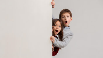 banner-with-surprised-children-peeking-edge-1-352x198.jpg