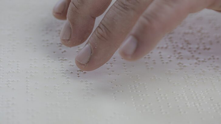 braille-5496083_1920-728x409.jpg