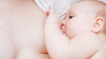 mother_breastfeeding_her_baby-352x198.jpg