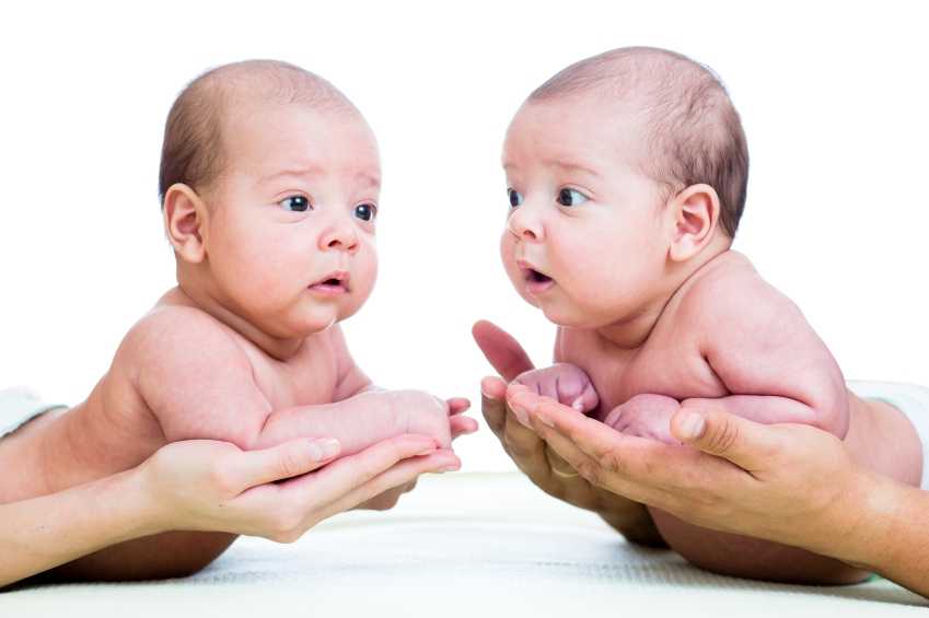 Fotografie (Dvojčatá z umelého oplodnenia mávajú horšie pôrodné výsledky)