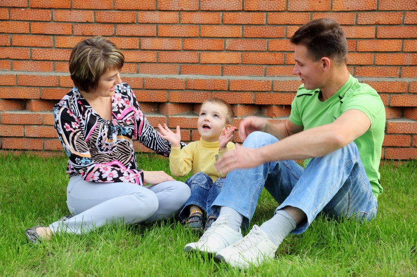 mama-otec-dieta-hovori-istock_000016929987.jpg